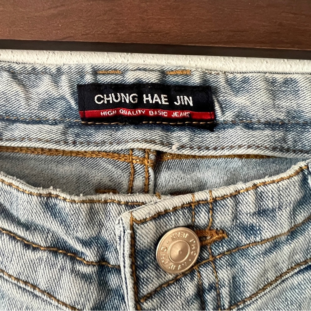 Y2K Chung Hae Jin Light Wash Open Knee Grommet Mid Rise Flare Jeans - Picture 5 of 8